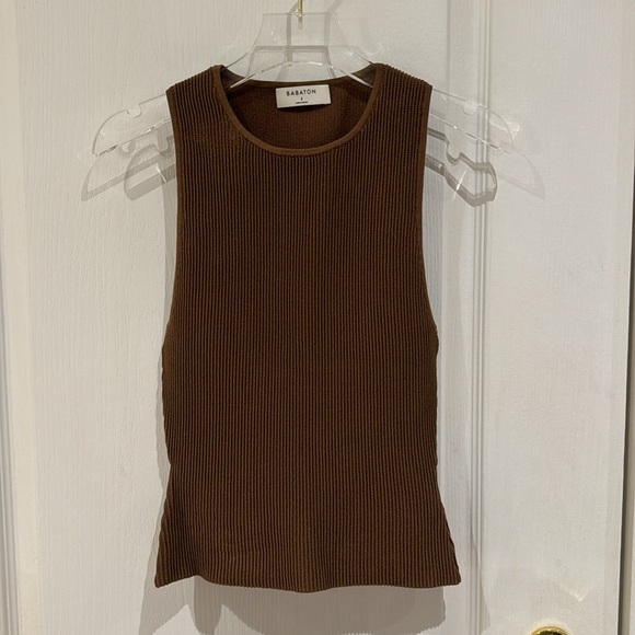 Aritzia Sculpt Knit Racer Tank - Picture 2 of 4